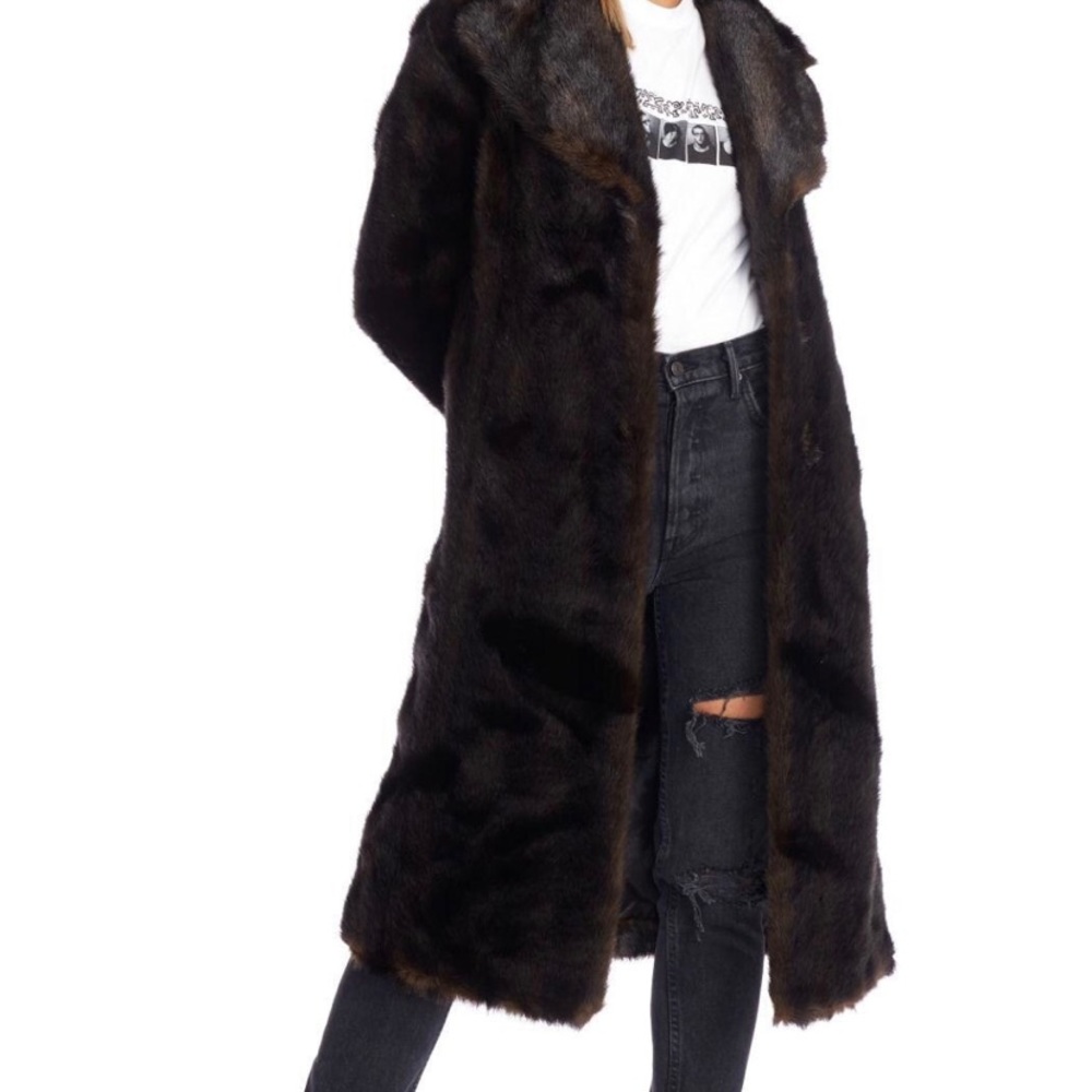 faux fur coat long length, worn only once. - Picture 5 of 6